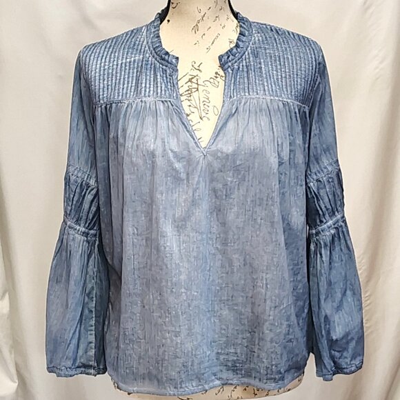 Rails Faded Blue Marlin Top Small Bell Sleeves Pintuck Yolk Peasant Cottage Boho - Picture 1 of 7